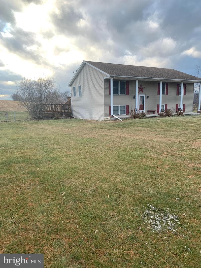222 Smith Road photo 3