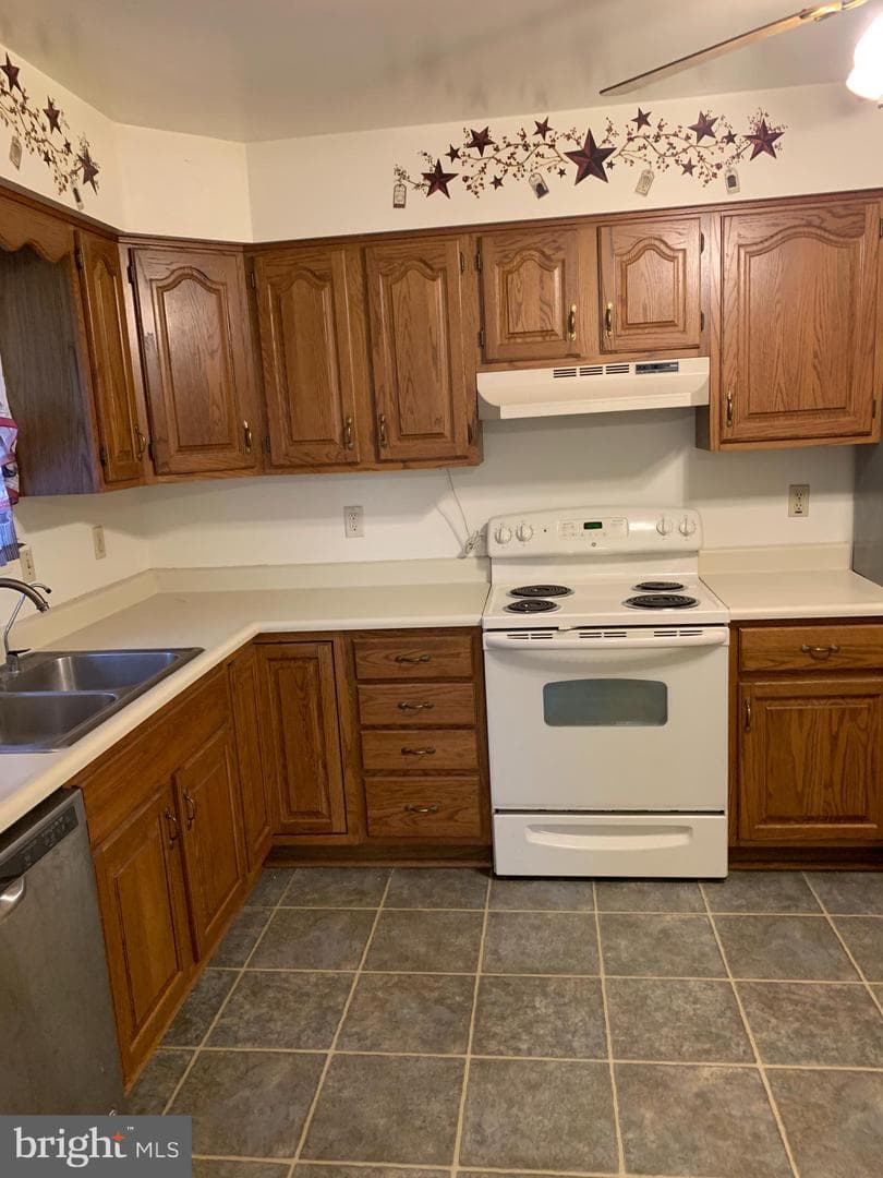 222 Smith Road photo 4