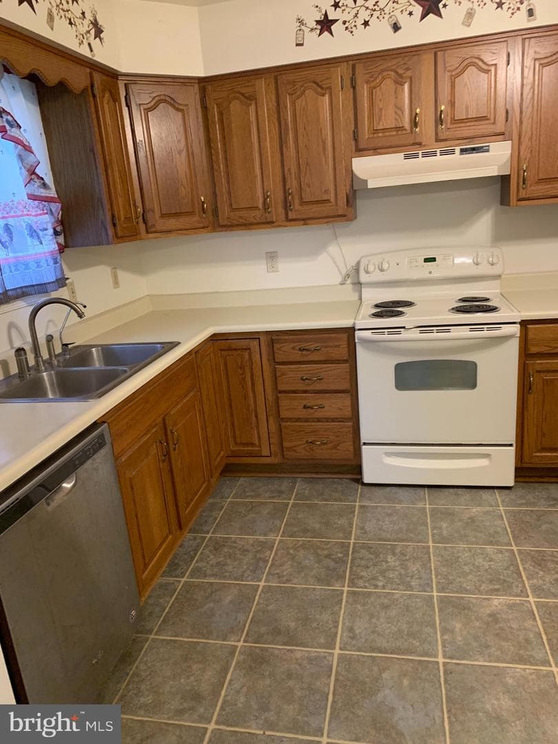 222 Smith Road photo 6