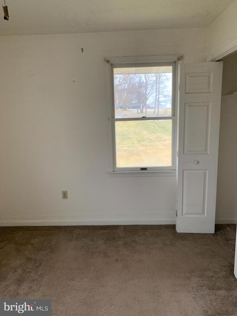222 Smith Road photo 9