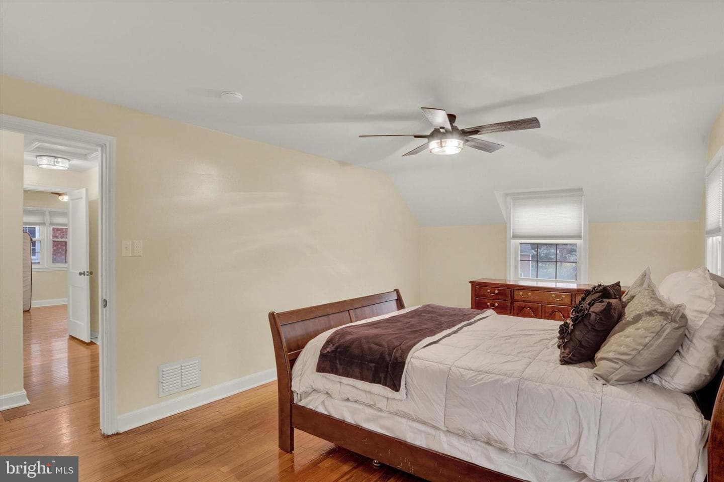 418 Poplar Avenue photo 17