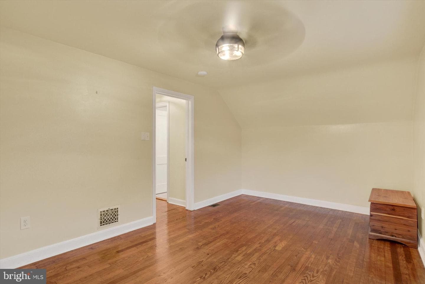 418 Poplar Avenue photo 24