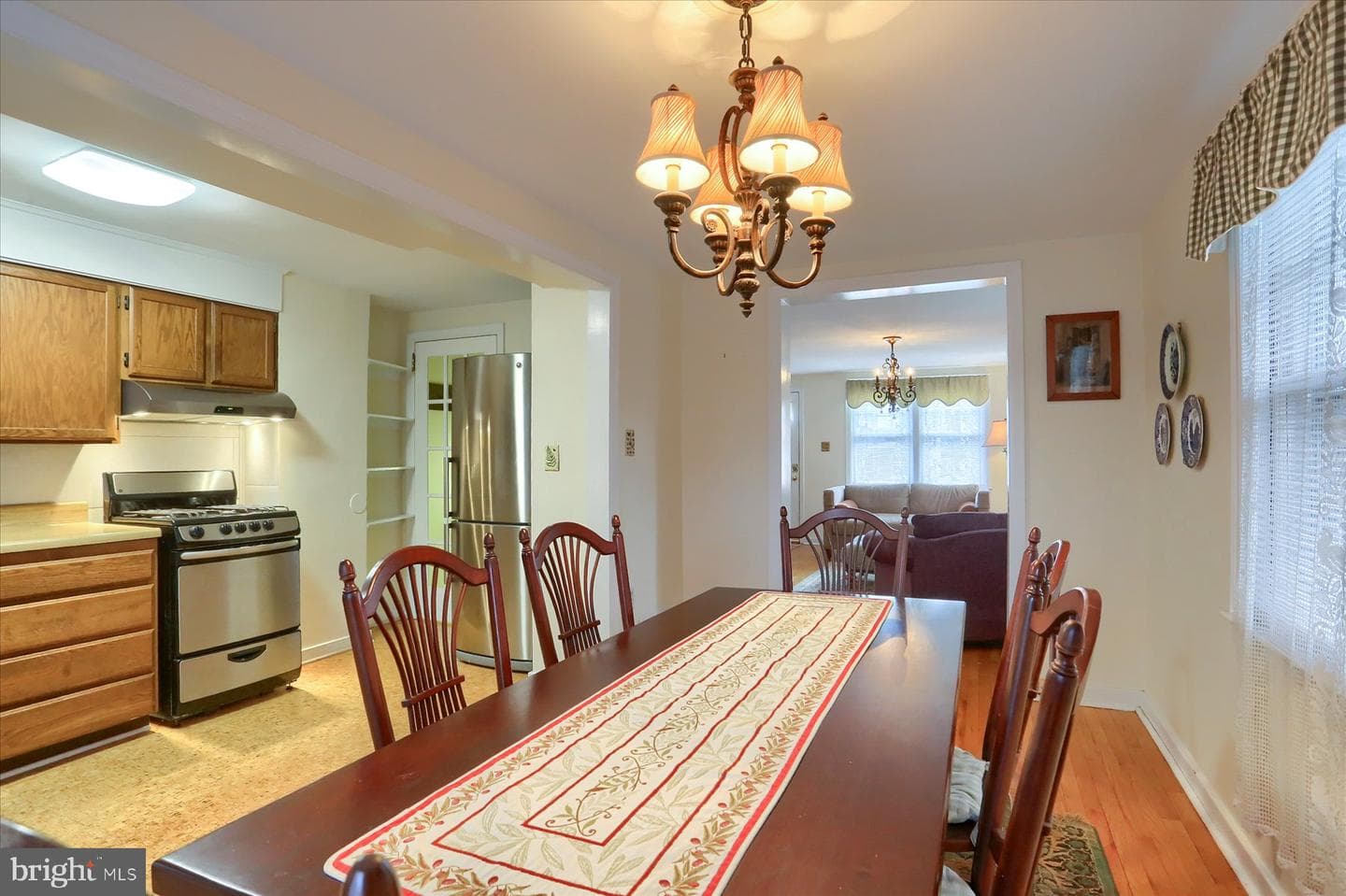 257 W Willow Street photo 10