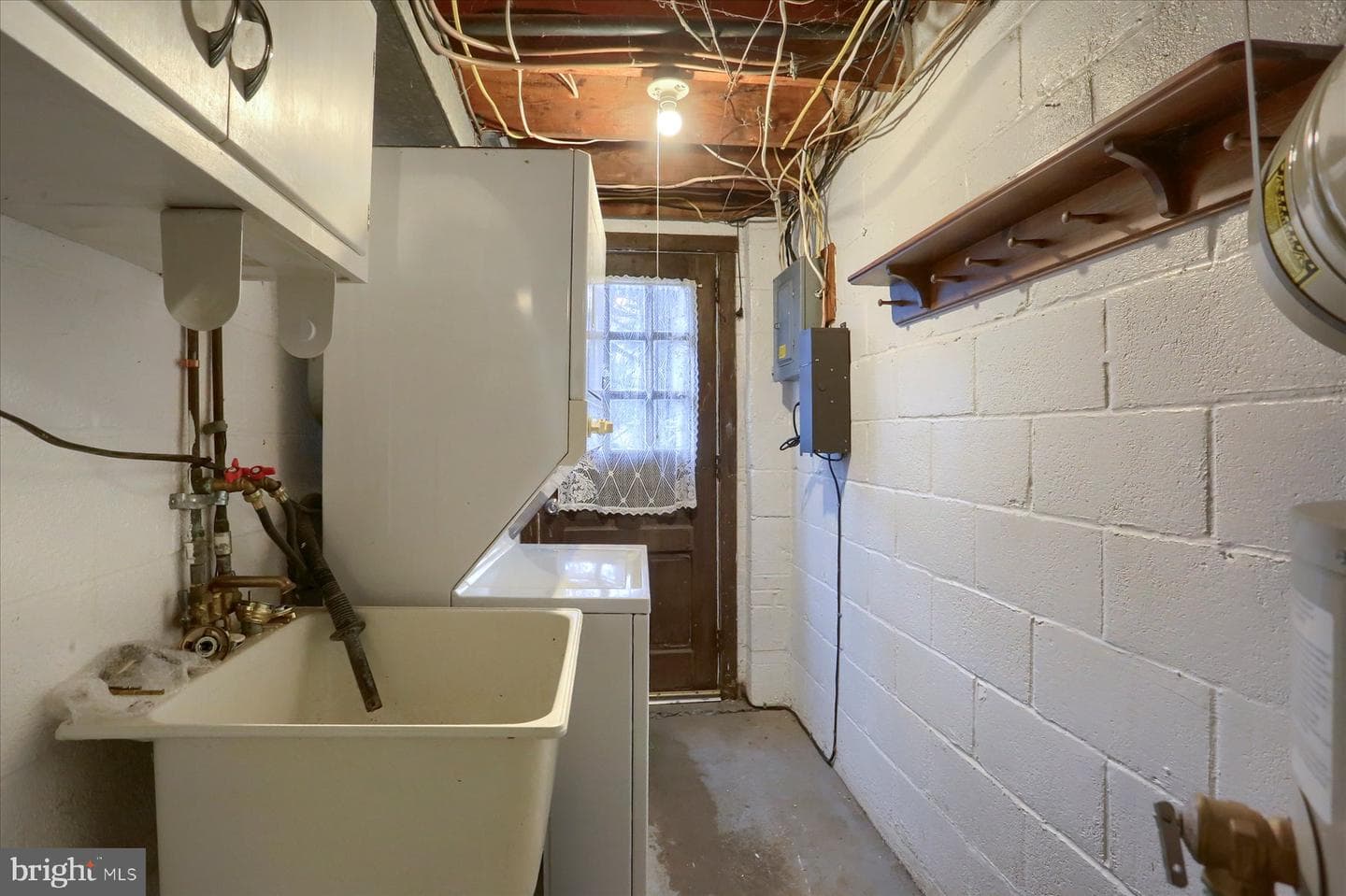257 W Willow Street photo 27