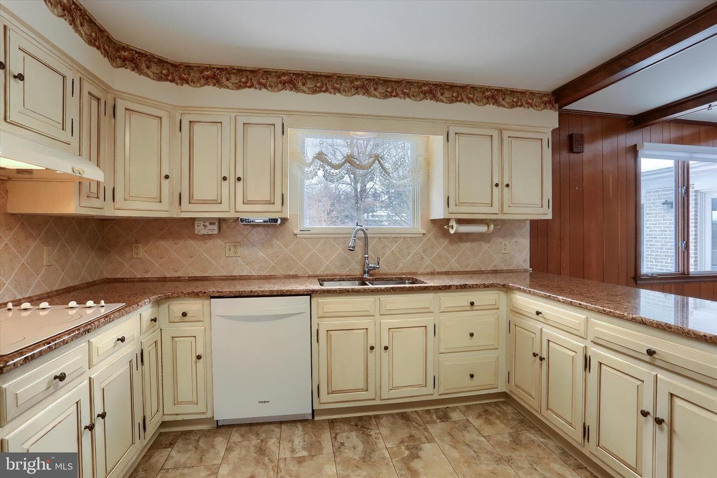 864 Hilltop Road photo 10