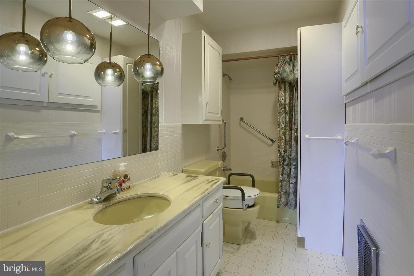 864 Hilltop Road photo 20