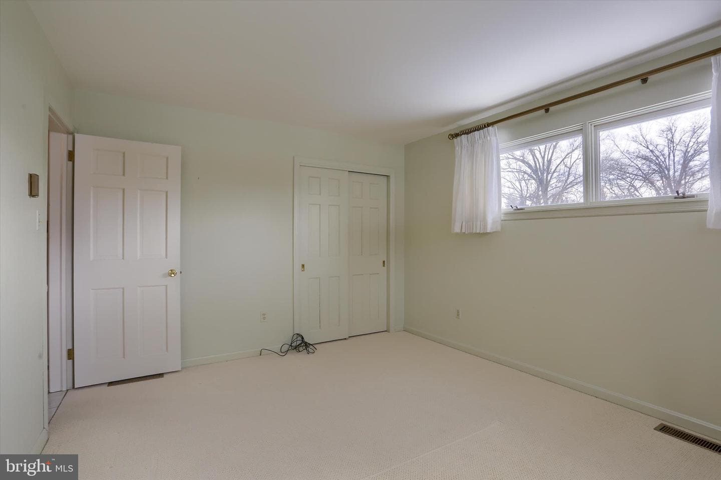 864 Hilltop Road photo 22