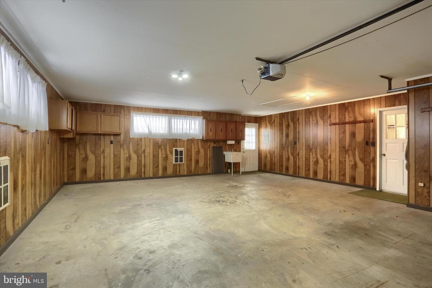864 Hilltop Road photo 36