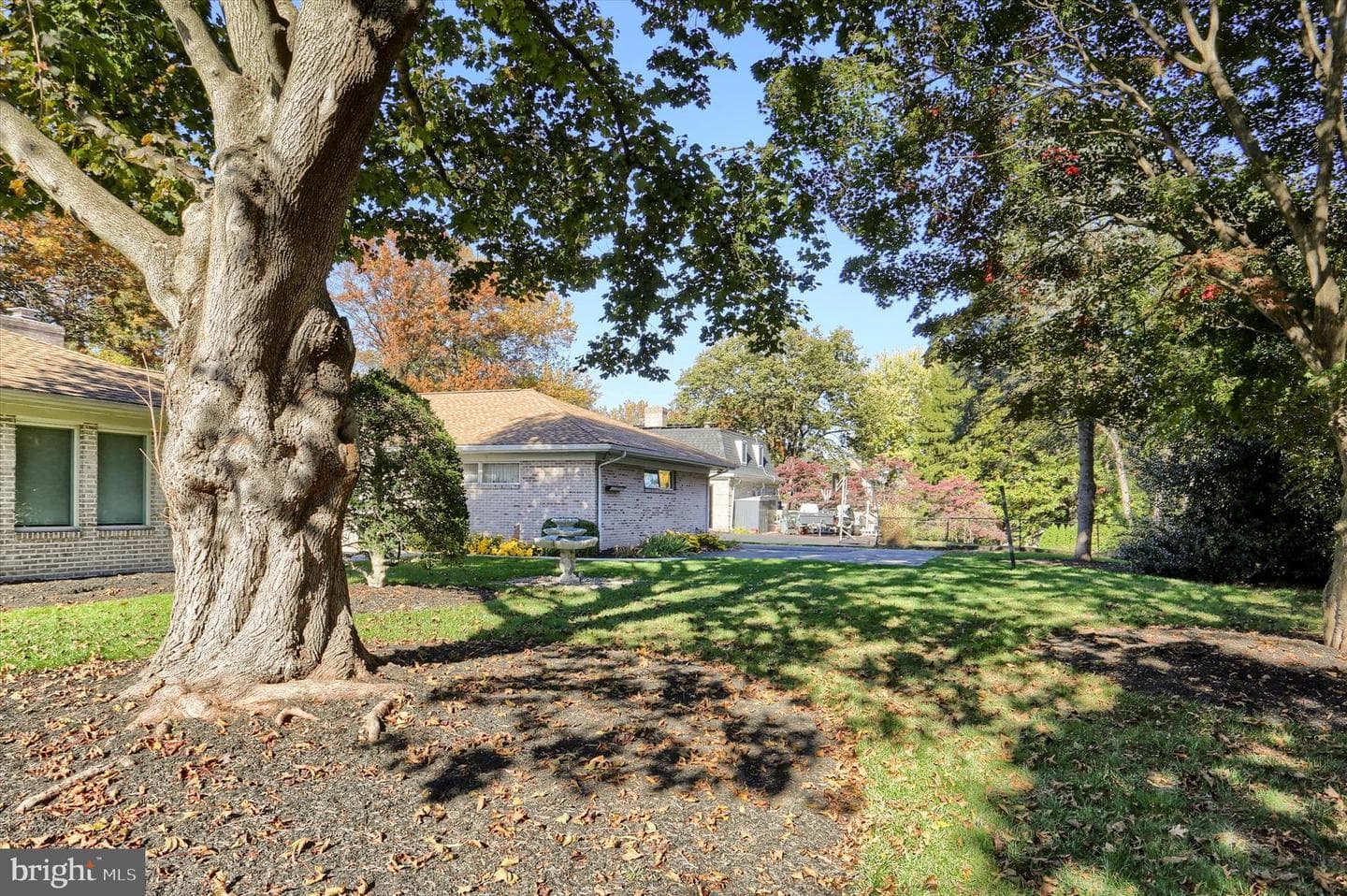 864 Hilltop Road photo 47