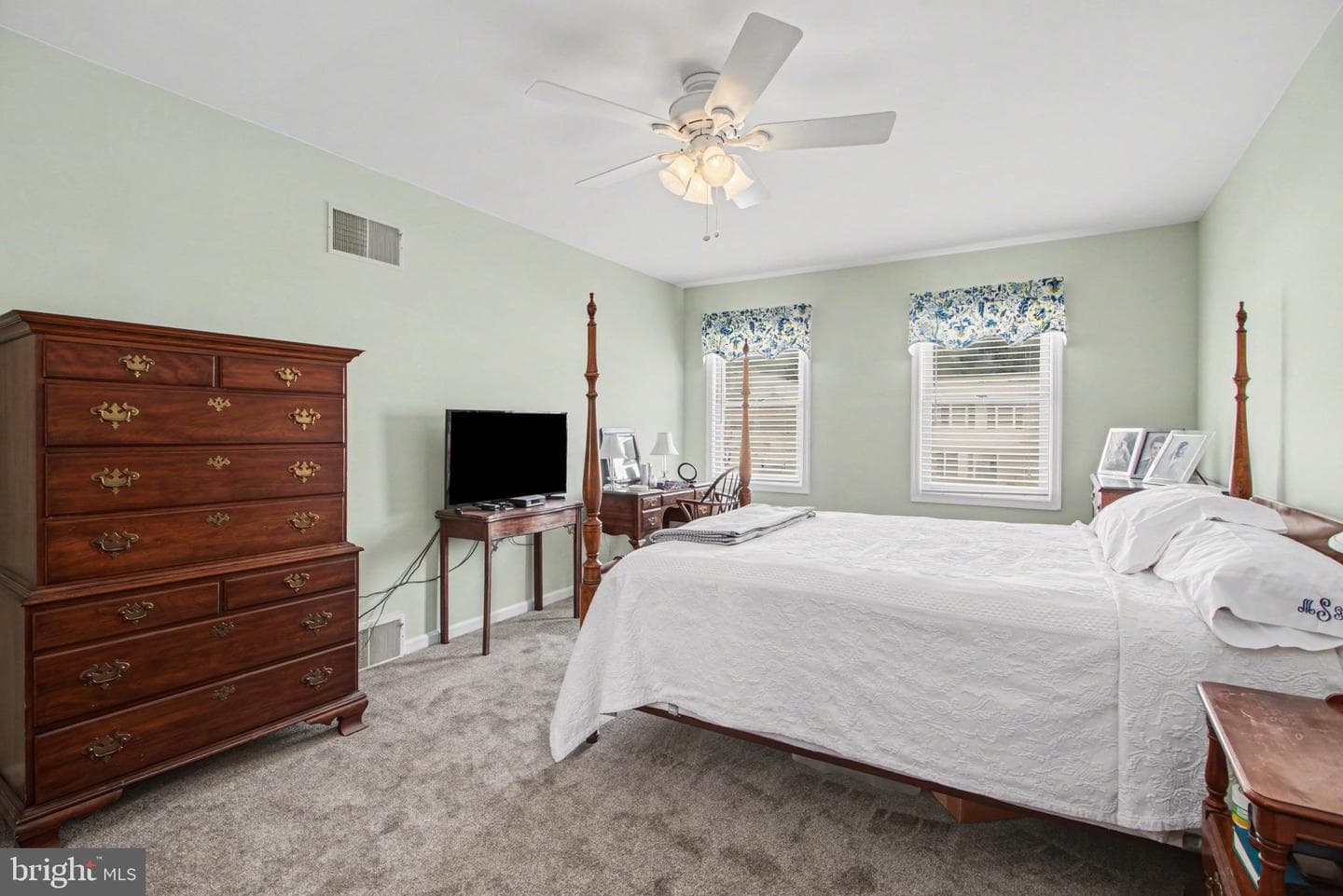 828 Anthony Drive photo 14
