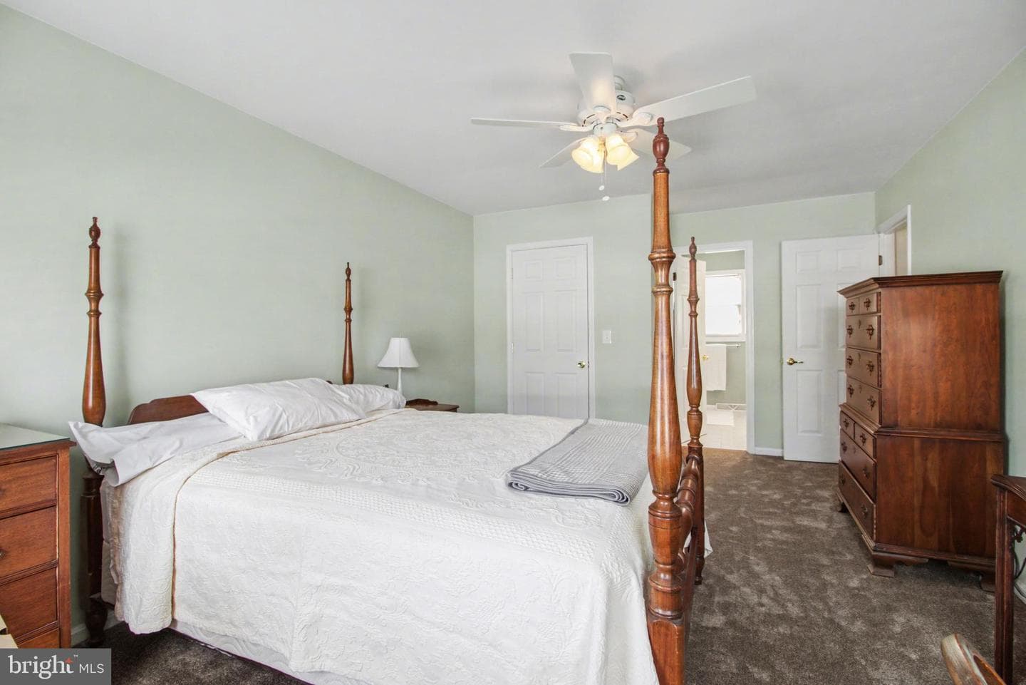 828 Anthony Drive photo 15