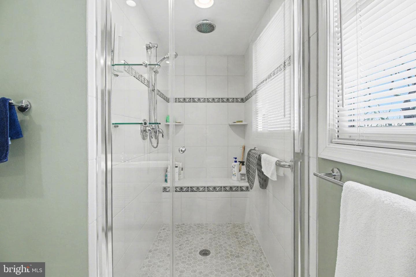 828 Anthony Drive photo 17