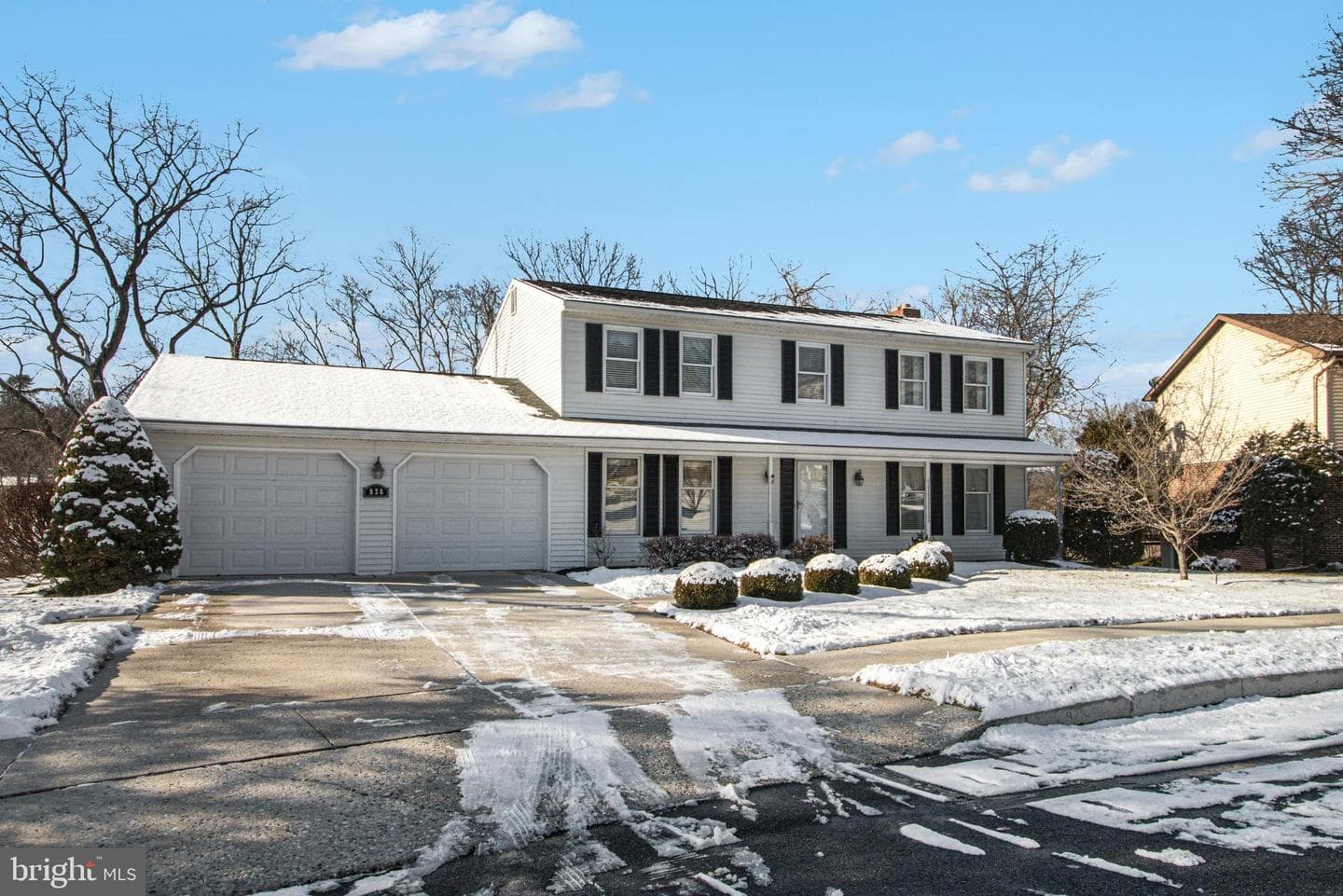828 Anthony Drive photo 2