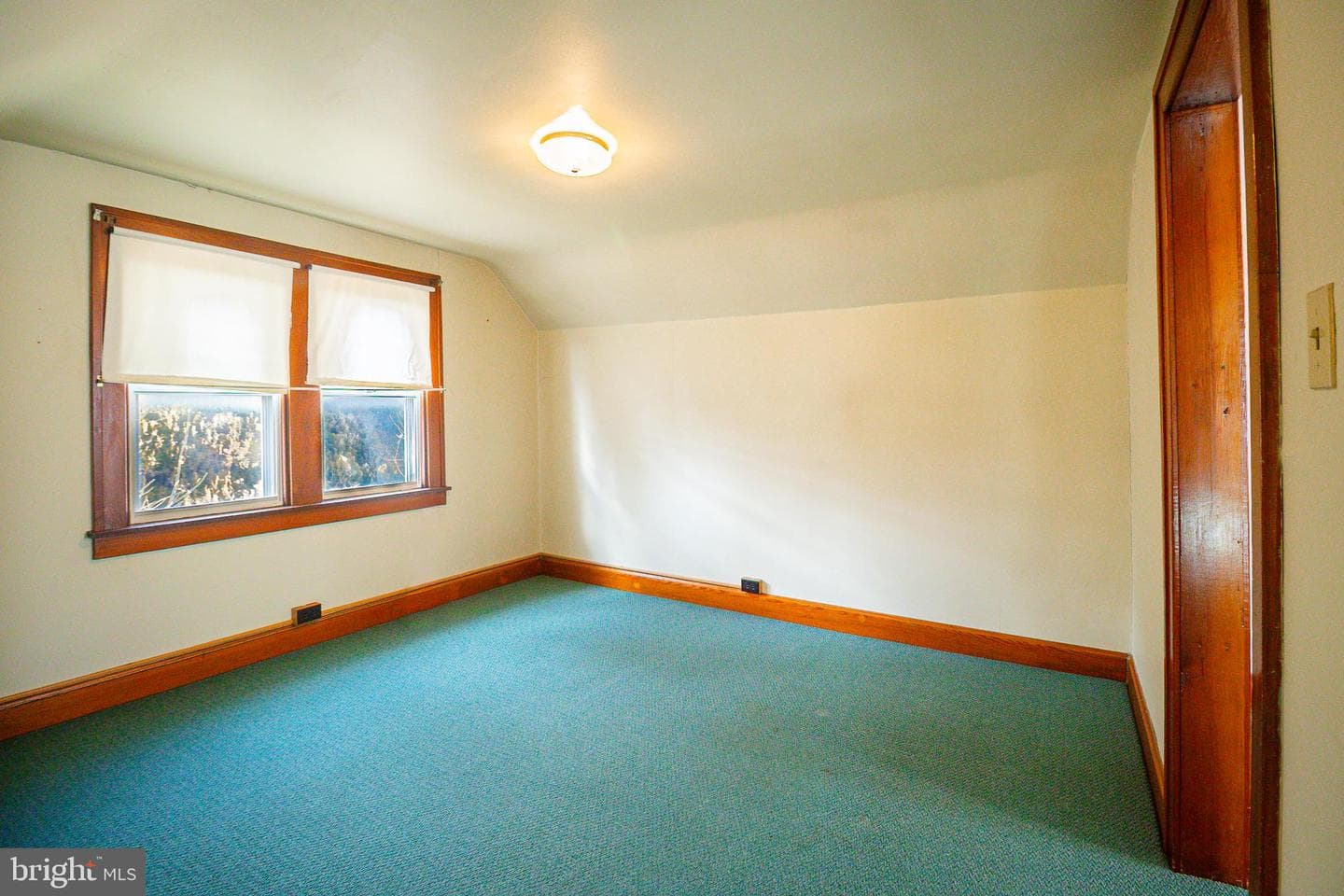 232 Henderson Street photo 23