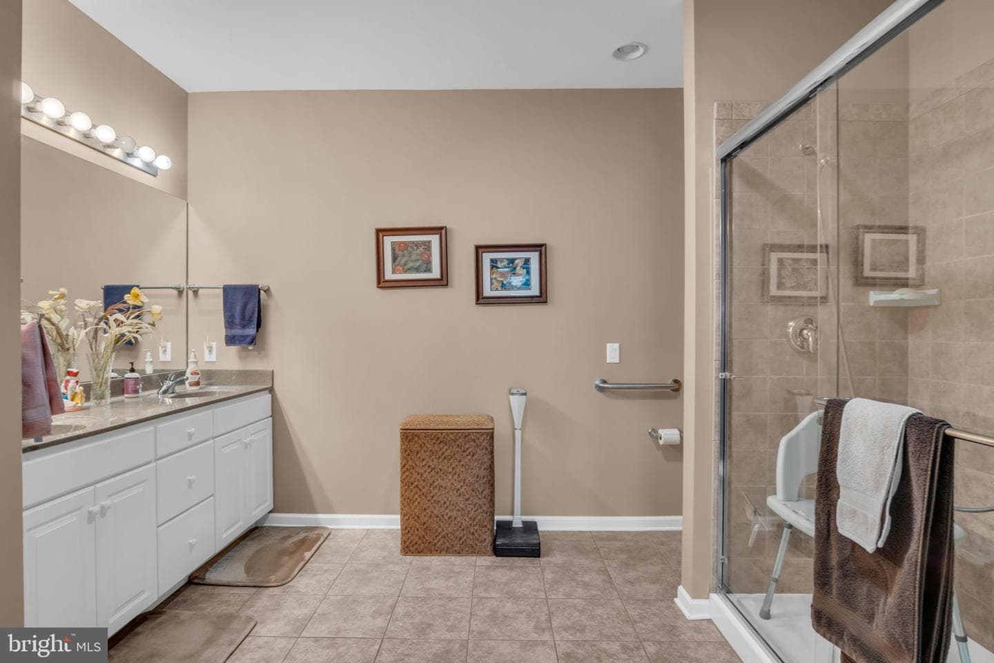 238 Colonial Drive photo 16