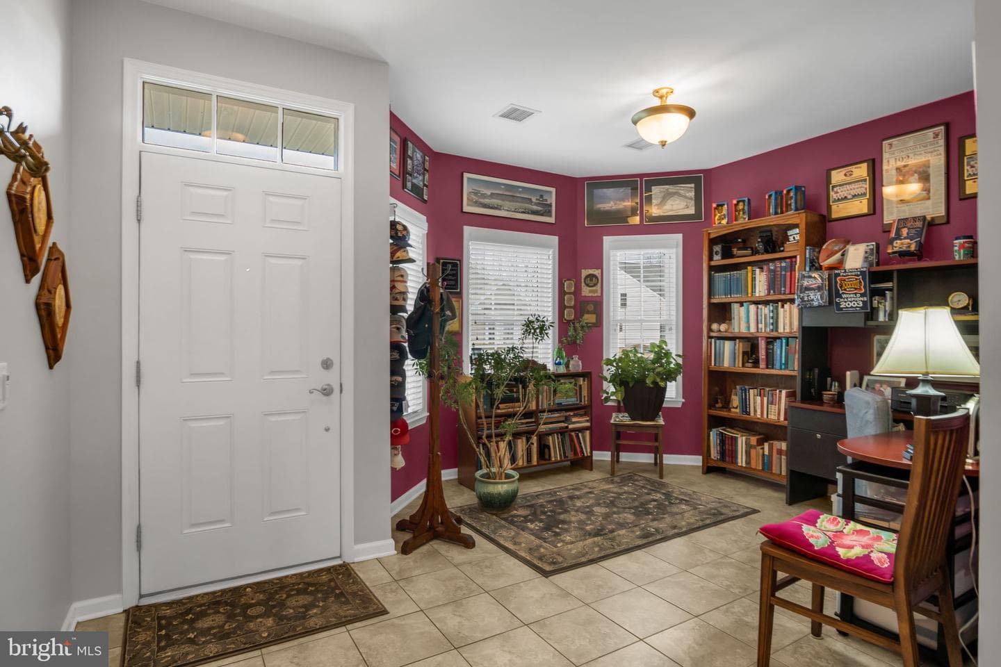 238 Colonial Drive photo 2