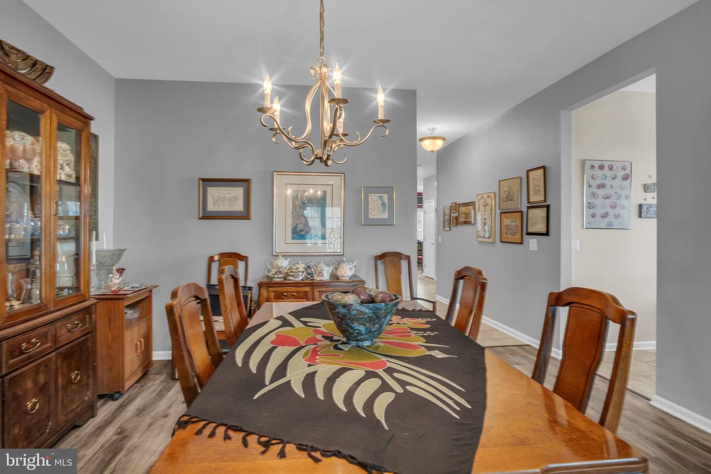 238 Colonial Drive photo 5
