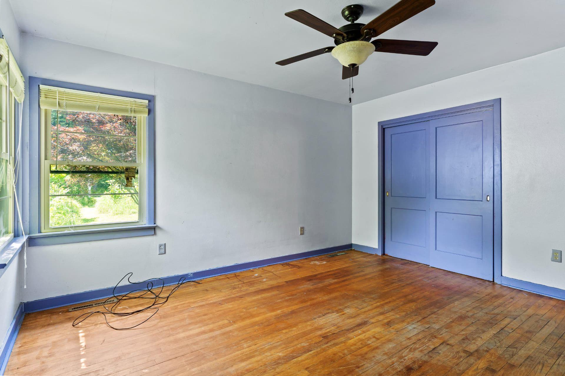 351 Lowther Street photo 11