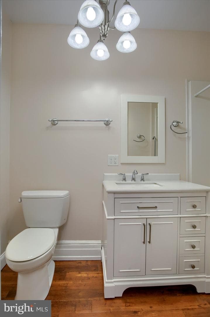 48 E North Street photo 16