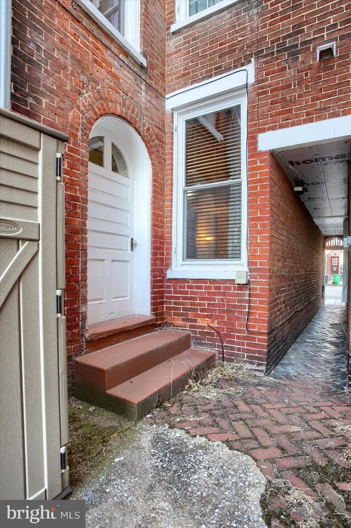 48 E North Street photo 45