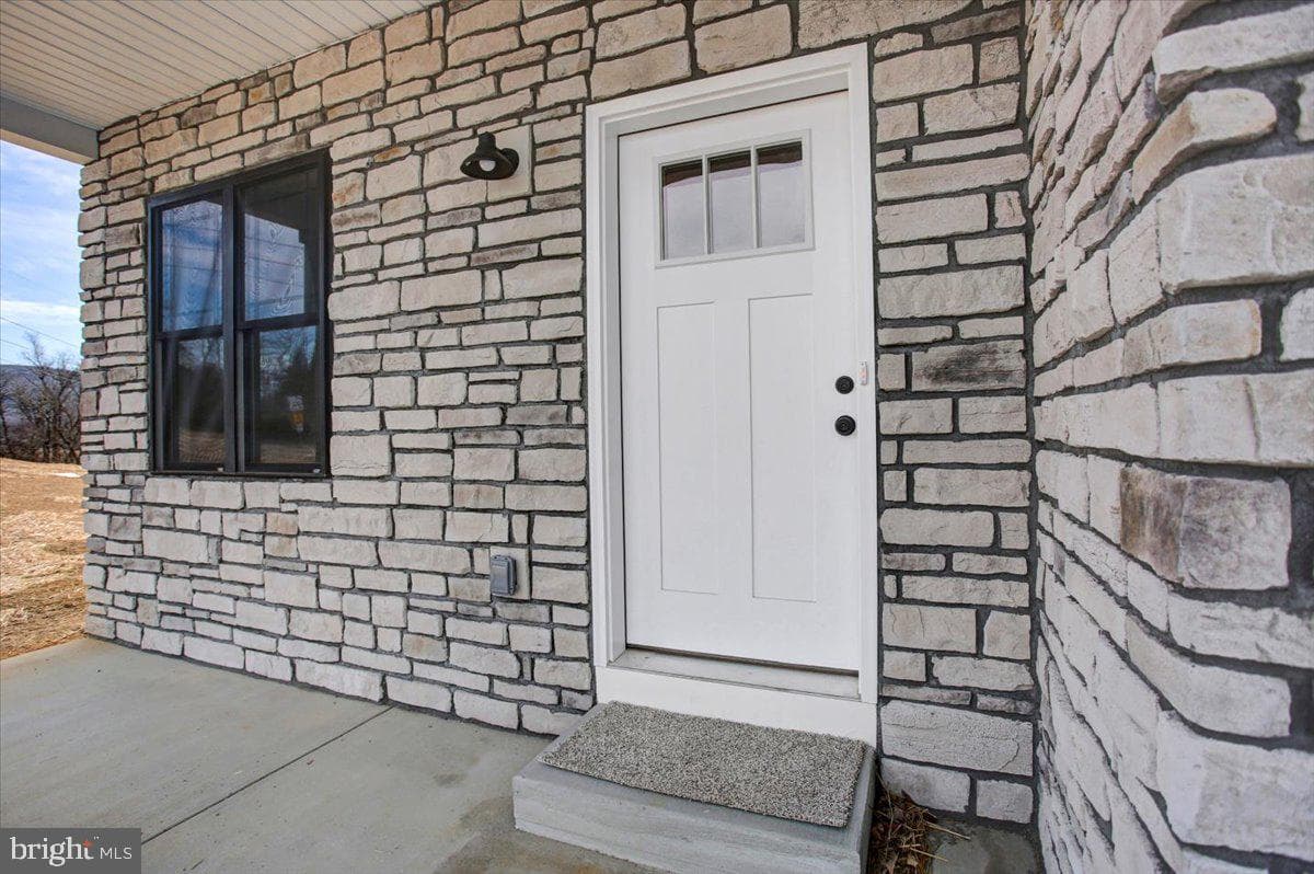 120 Feather Drive photo 3