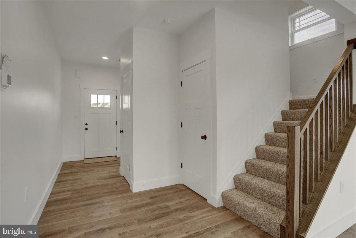 120 Feather Drive photo 4