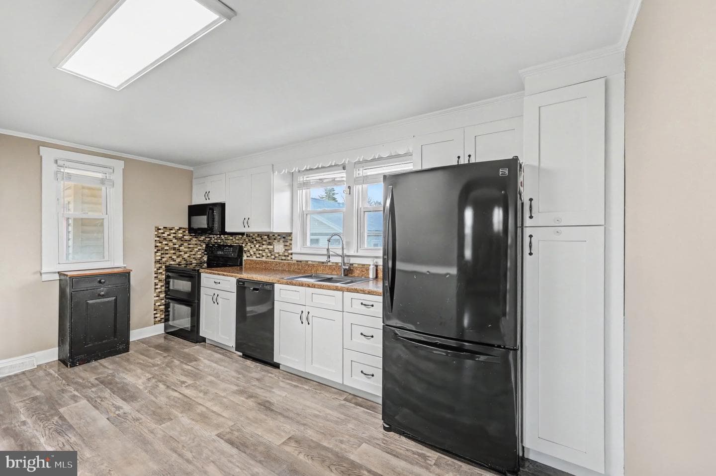 1002 Goodyear Road photo 3