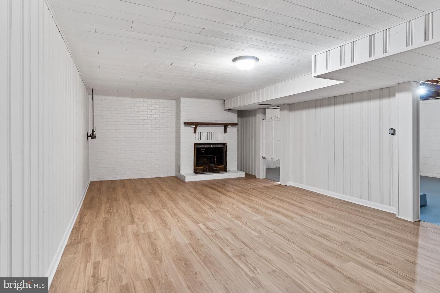 811 W Keller Street photo 21