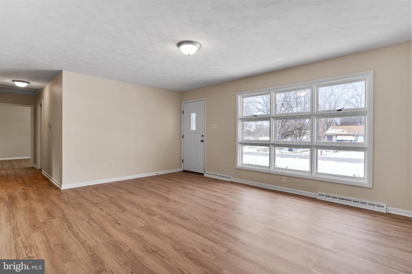 811 W Keller Street photo 4