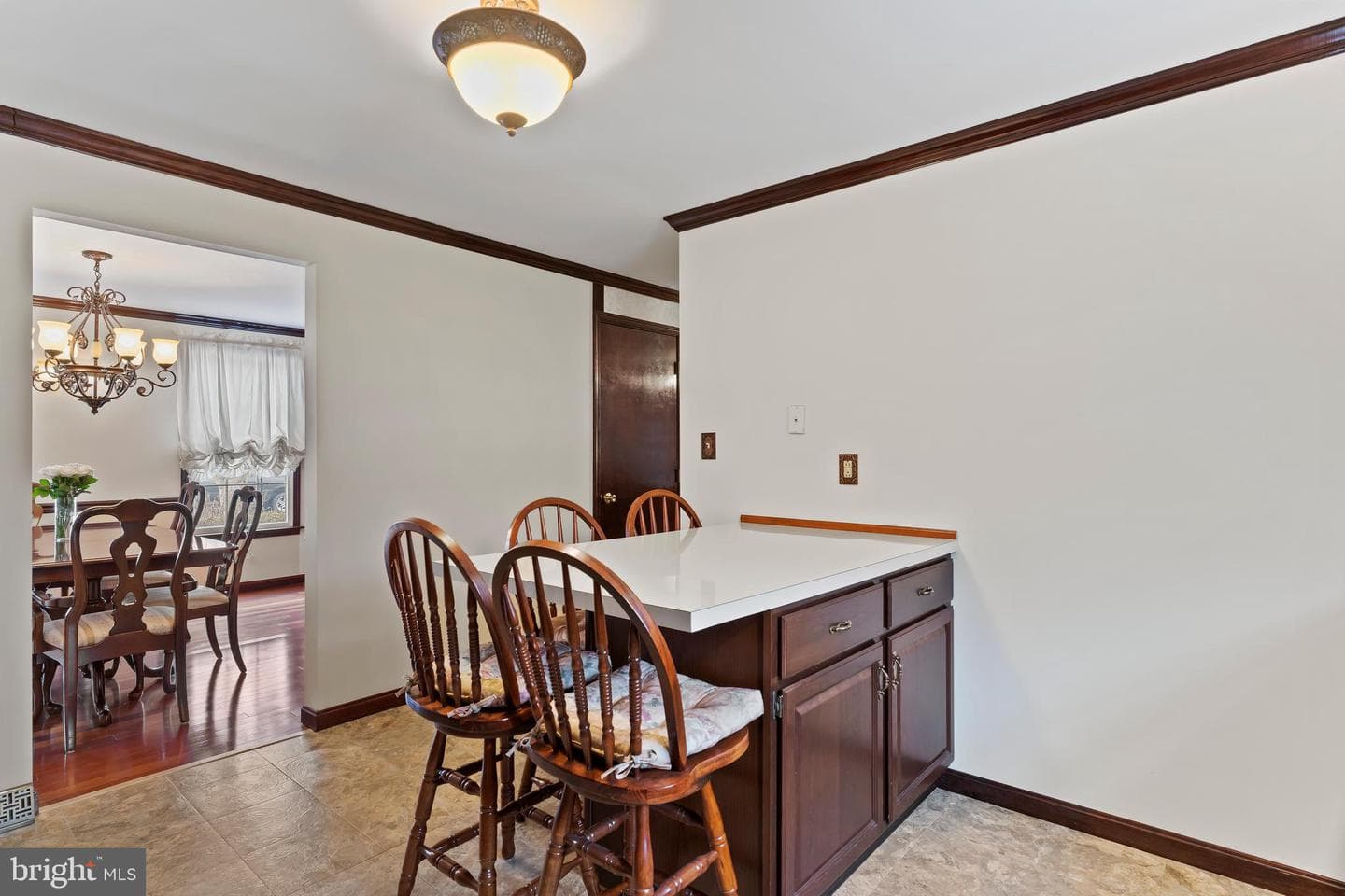 76 Sherwood Circle photo 13