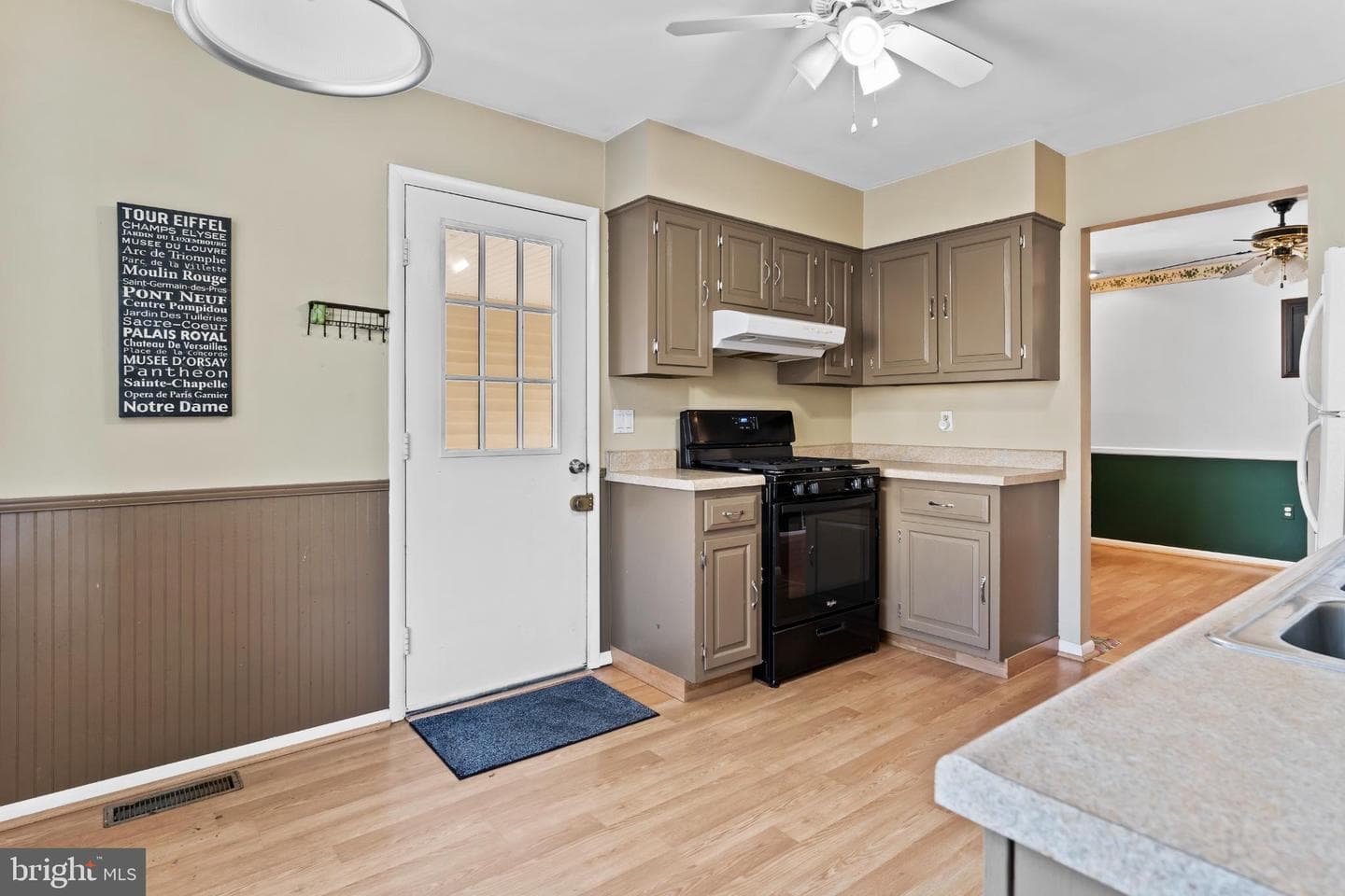 1434 Yorktowne photo 10