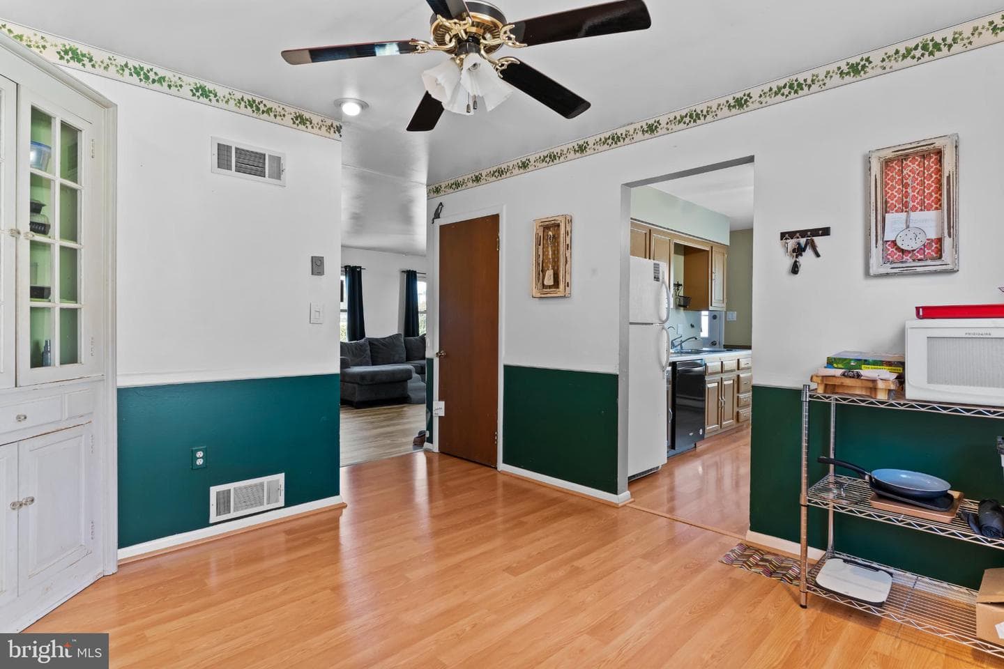 1434 Yorktowne photo 14