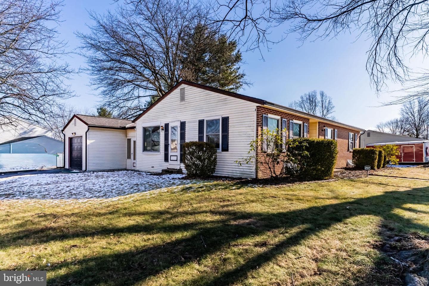 1434 Yorktowne photo 4