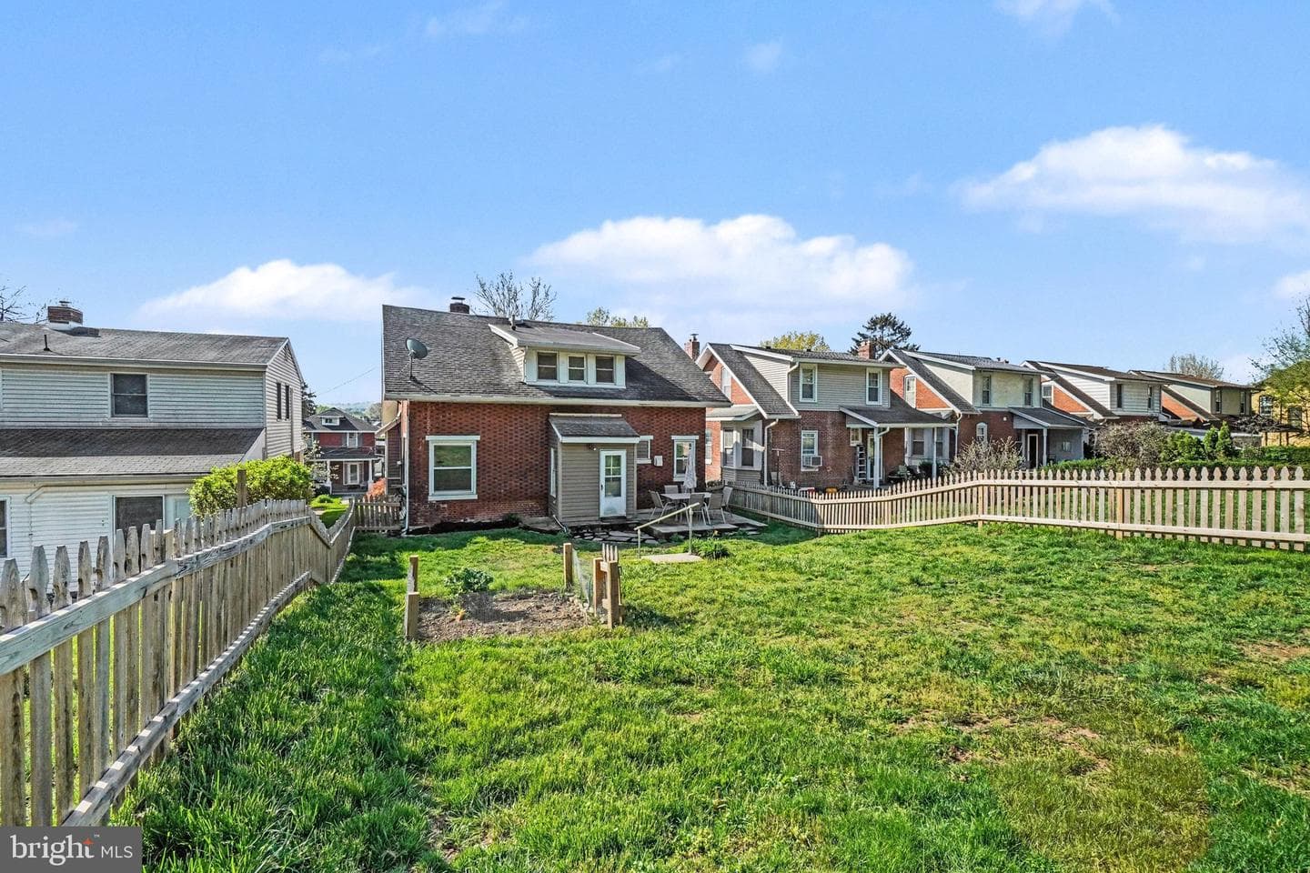 321 Walnut Street photo 24