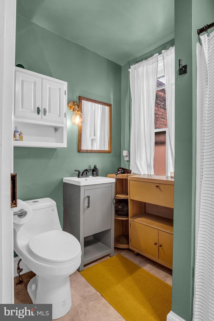 141 W Louther Street photo 34
