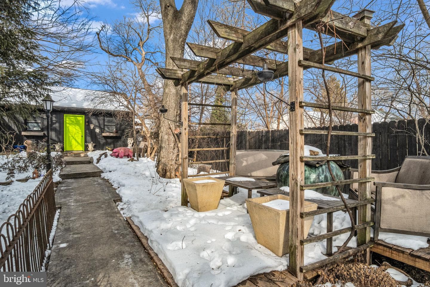 141 W Louther Street photo 53