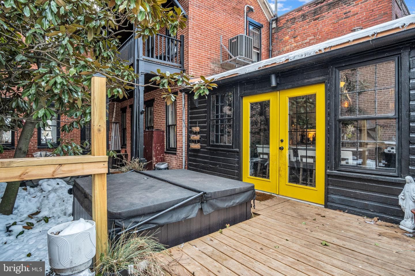 141 W Louther Street photo 59