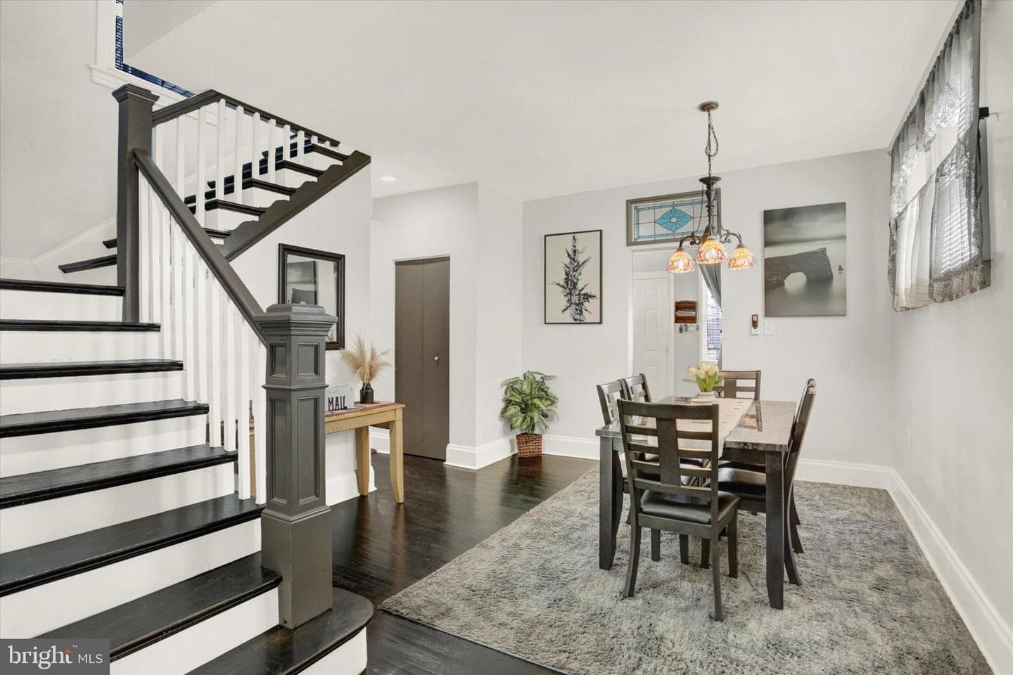 559 N Bedford Street photo 7