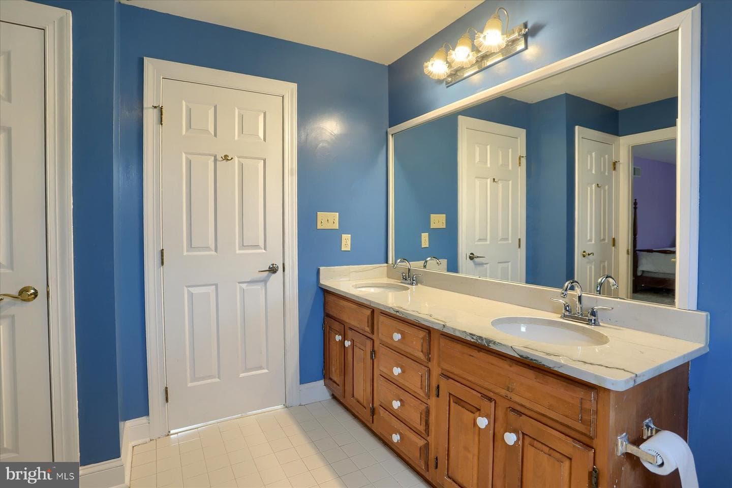 1014 S Waterford Way photo 50