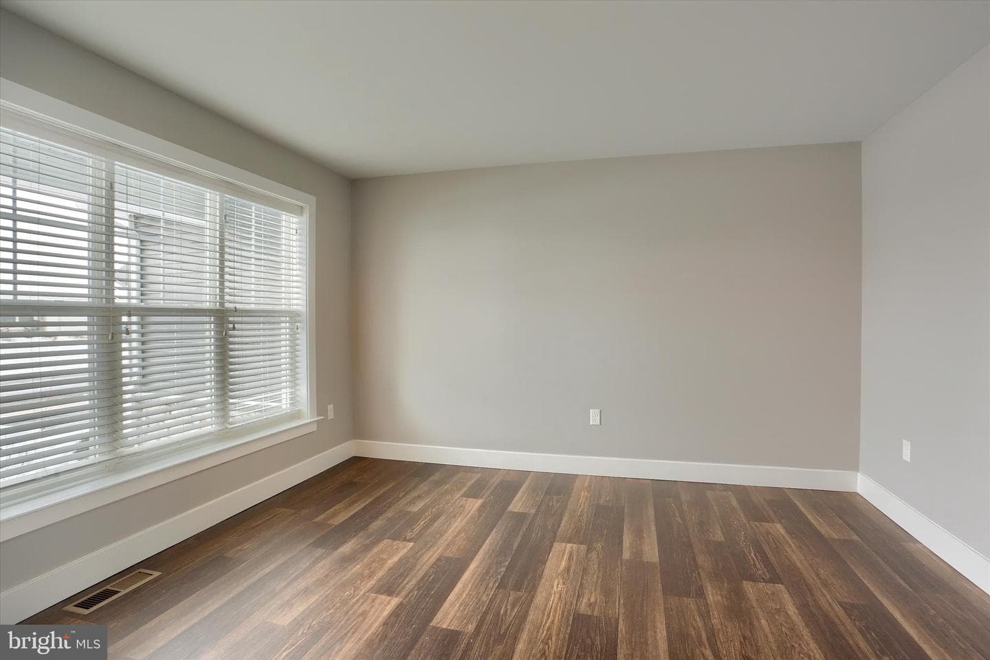 2097 Hill Side Drive photo 11