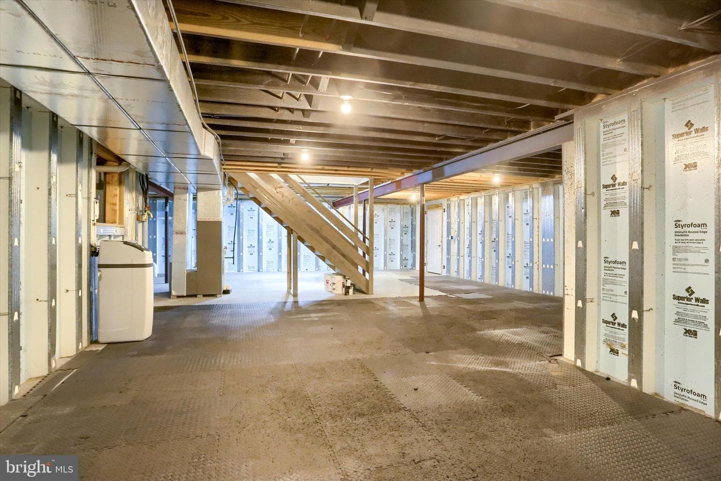 2097 Hill Side Drive photo 35