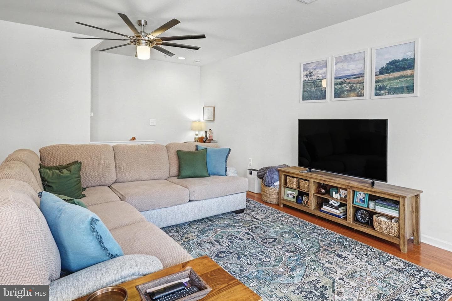 3009 E Meridian Cmns photo 5