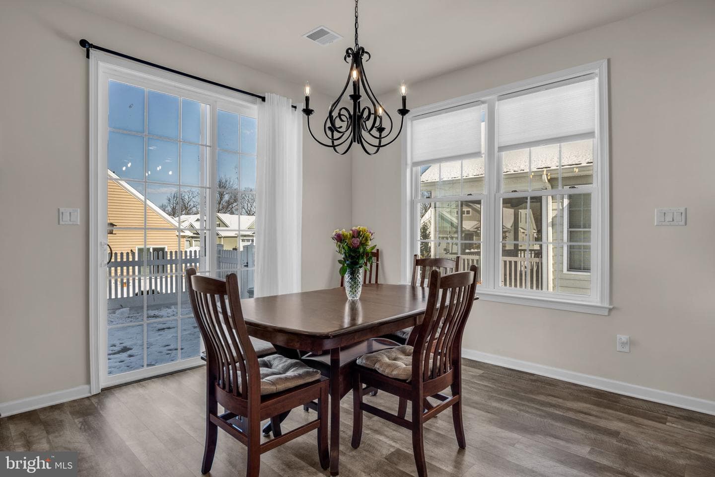 614 Republic Way photo 15