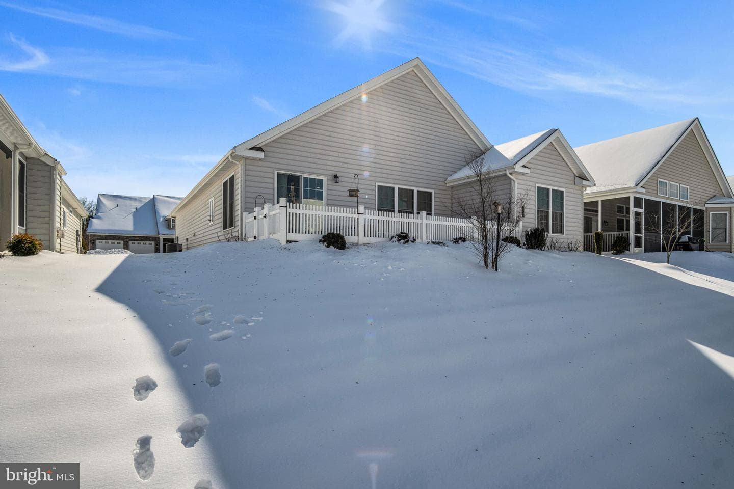 614 Republic Way photo 29