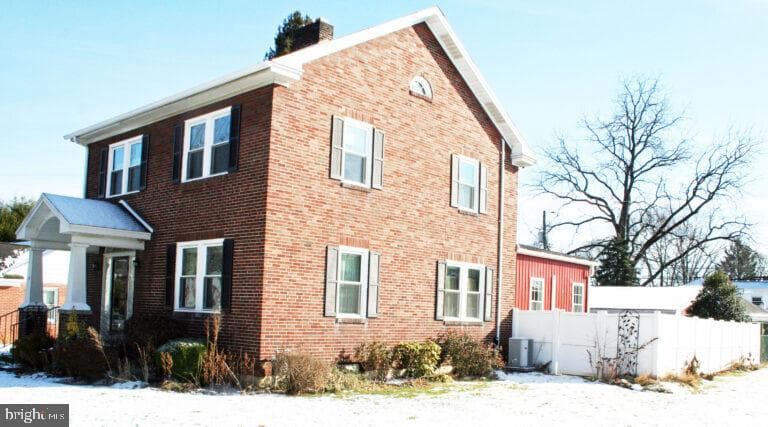 16 E Marble Street photo 5