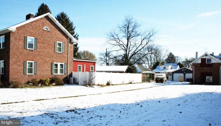16 E Marble Street photo 7
