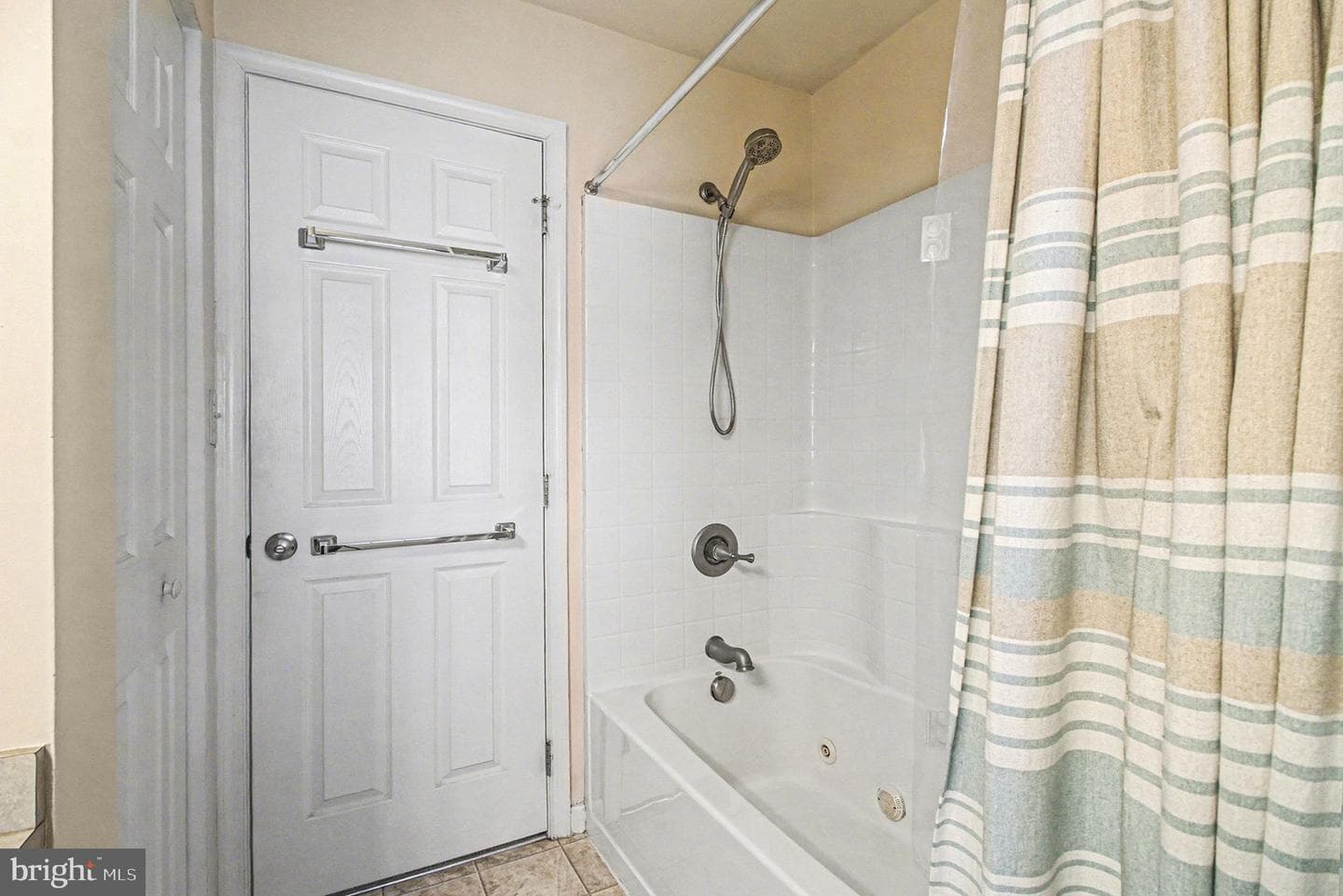 190 Melbourne Lane photo 19