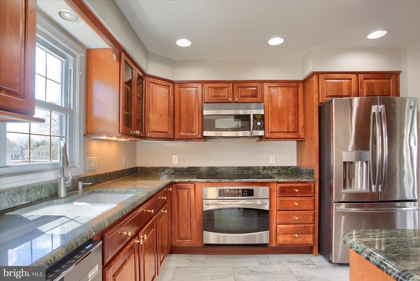 8 Edgewood Drive photo 10