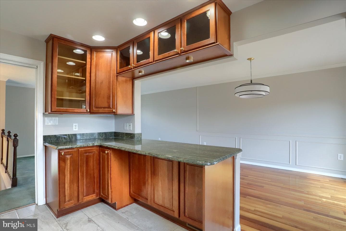 8 Edgewood Drive photo 12