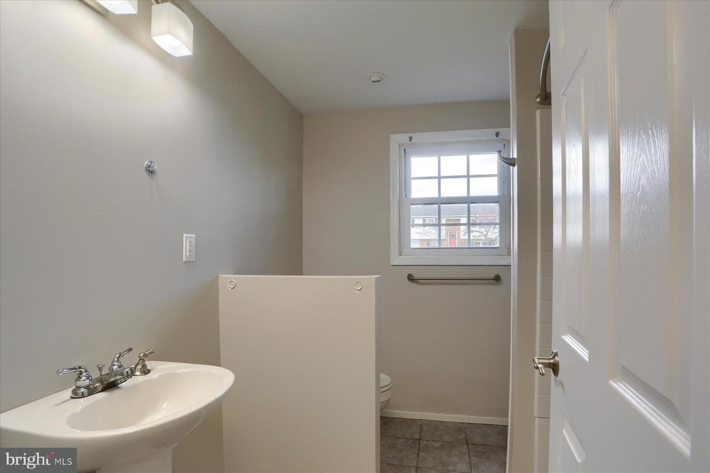 8 Edgewood Drive photo 28